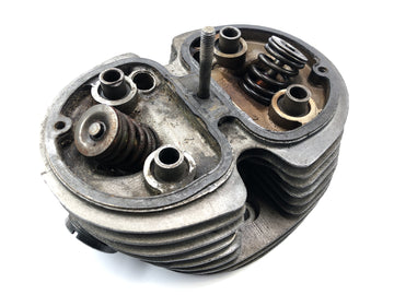 BMW R75/5 [1973] - Cylinder head on the left