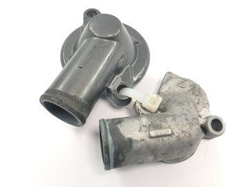 Yamaha MT 03 RM02 [2007] - boîtier de thermostat raccordement liquide de refroidissement raccordement eau
