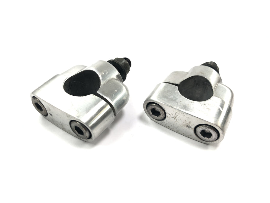 Yamaha XJR 1300 RP02 [1999] - Supports de guidon paire de colliers de serrage pour guidon de 22 mm