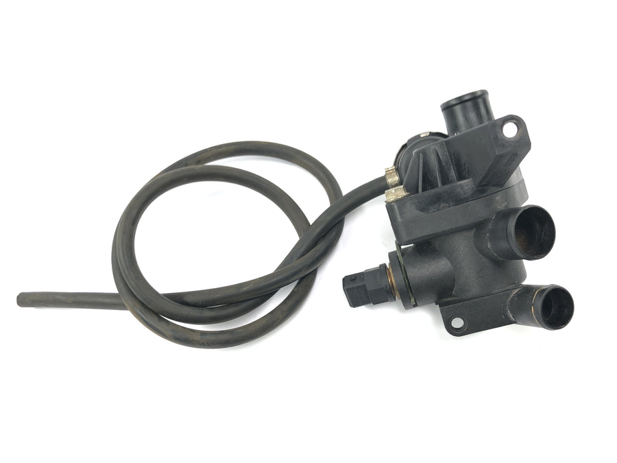 TRIUMPH DAYTONA 955I T595 [1998] - Boîtier de thermostat de thermostat d'eau