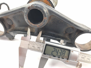 Honda CB 750 RC42 [1996] - Fork Bridge ci-dessous - 0