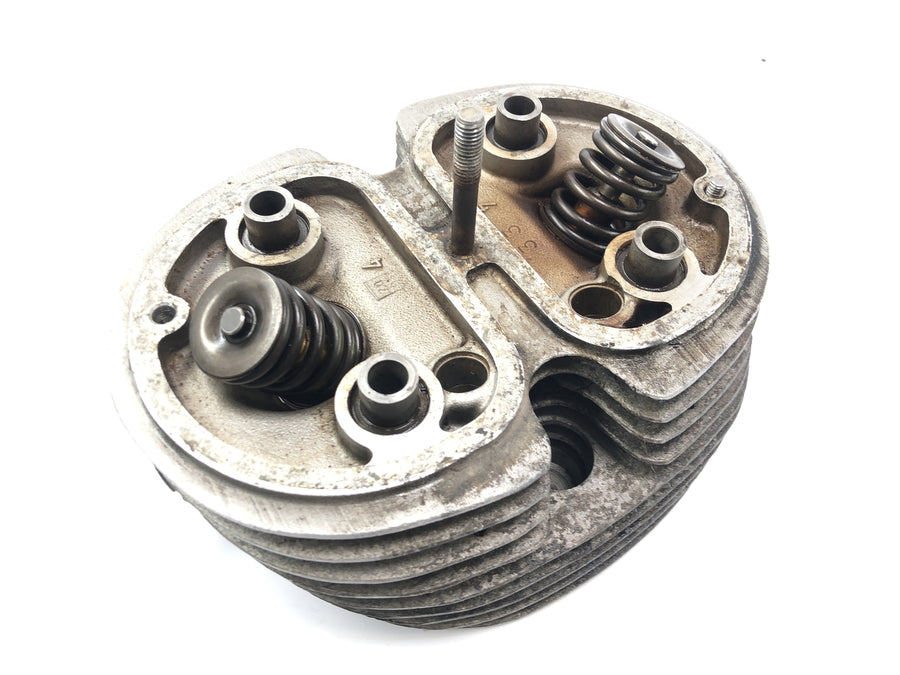 BMW R75/5 [1973] - cylinder head on the right