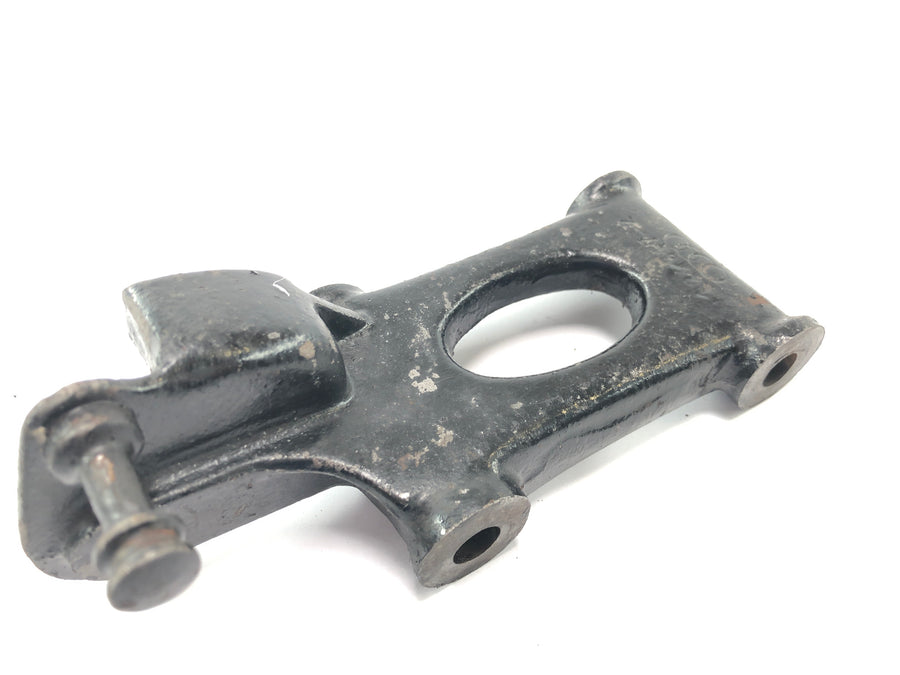 DKW NZ 250 [1938] - Swing arm mount, rear wheel swing arm adapter