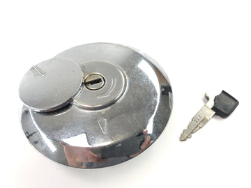 Honda GL 500 Silfursching PC02 [1982] - Le couvercle de carburant de la fermeture du réservoir de couvercle à essence peut être verrouillé - 0