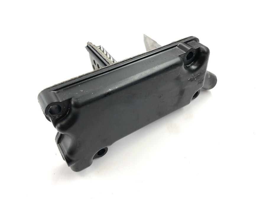 Kawasaki GPZ 1100 ZXT10E [1997] - Halter secondary air system blind lid