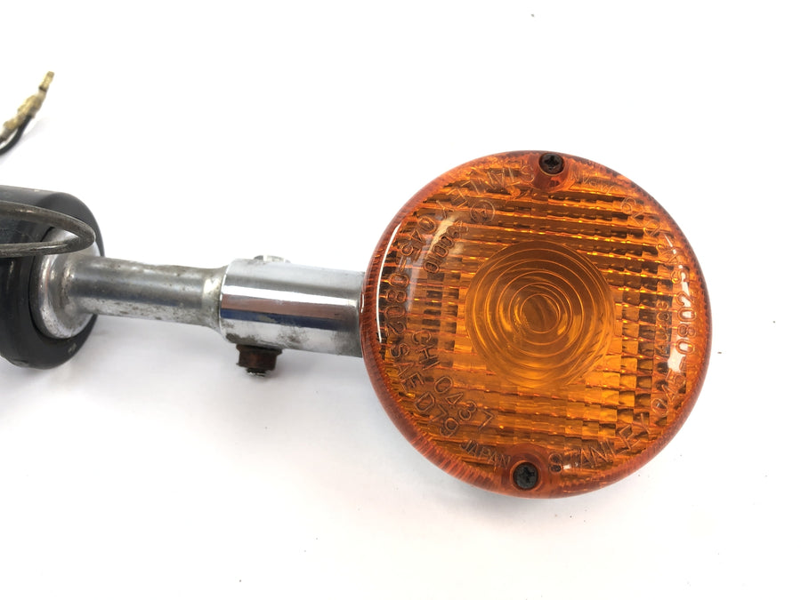 Yamaha XV 750 5G5 [1982] - turn signal with bracket at the front