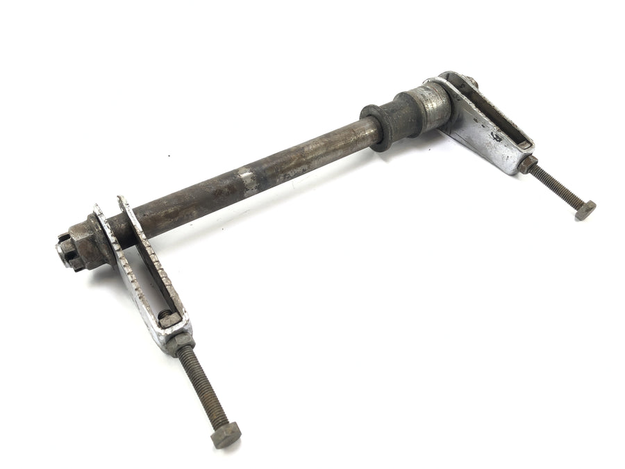 Honda CB 650 RC03 [1981] - Rear axle with chain tensioner