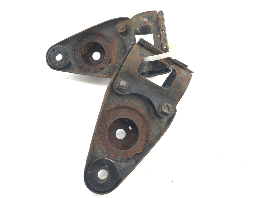 Yamaha XT 500 1U6 [1981] - Headlight mount lamp holder