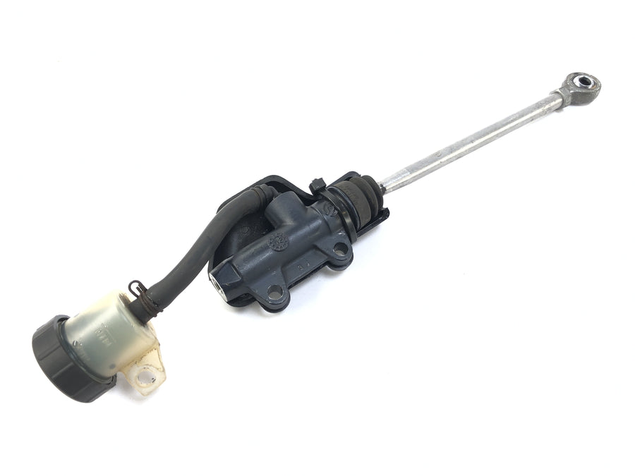KTM LC4 640 EGS [2004] - brake pump in the back