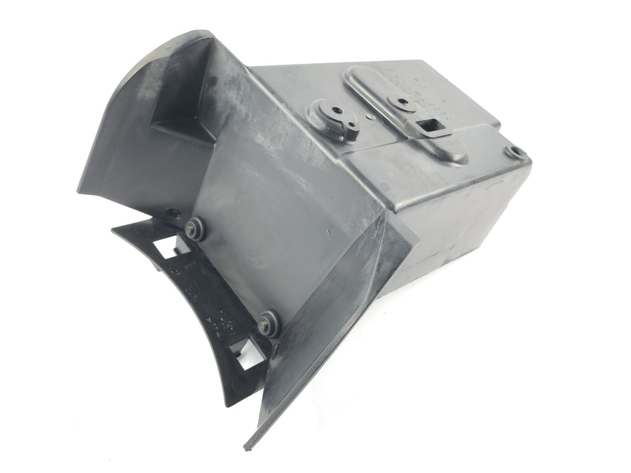 Kawasaki VN 1600 Mean Streak VNT60B [2005] - Battery compartment