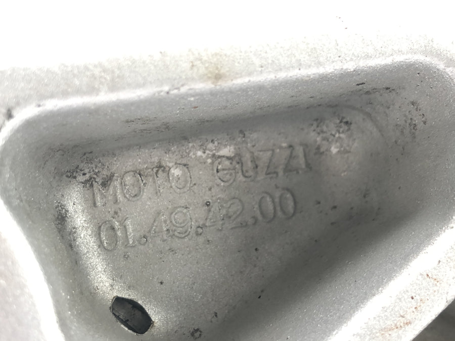 Moto Guzzi V11 Sport [1999] - lower fork clamp, steering head bridge