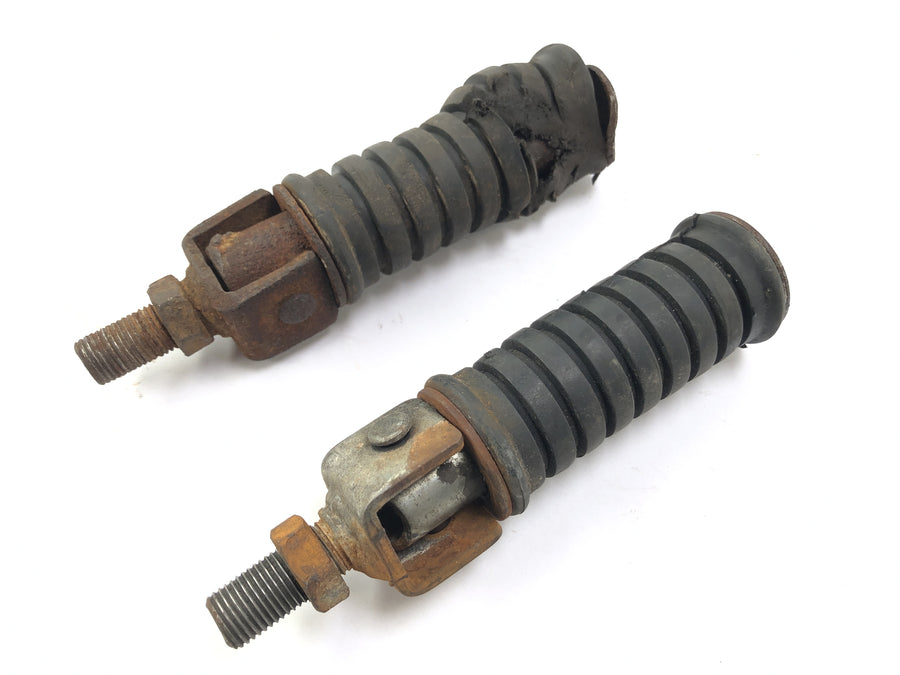 Yamaha XT 500 1U6 [1981] - Footrests and passenger footrests damaged