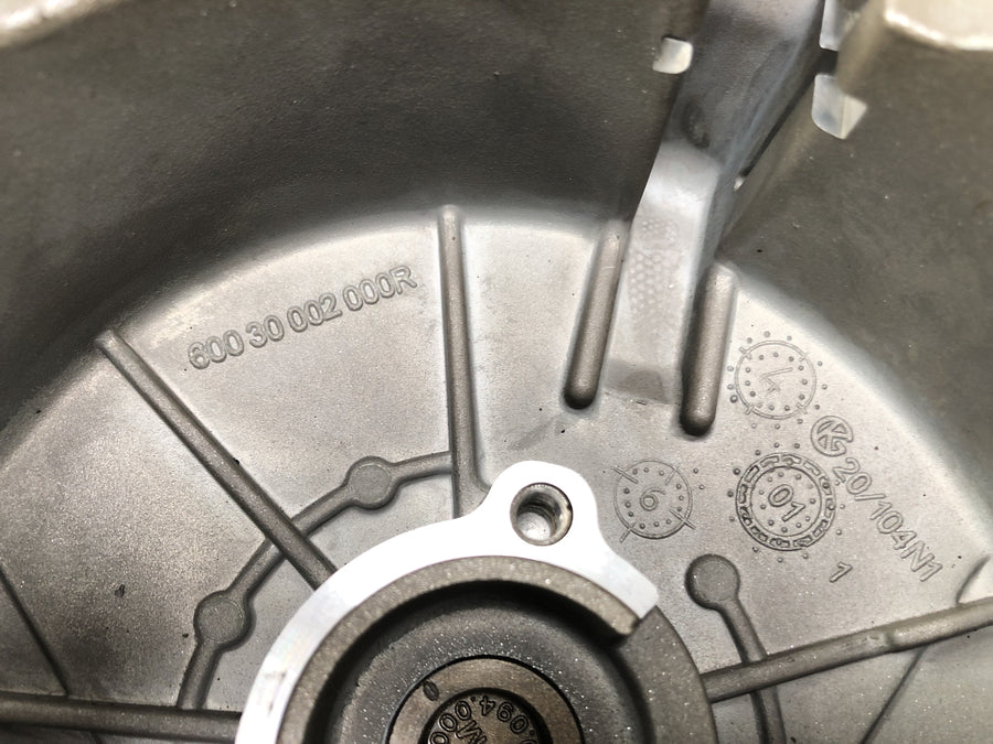 KTM 950 SM LC8 [2008] - alternator cover Motor lid on the left