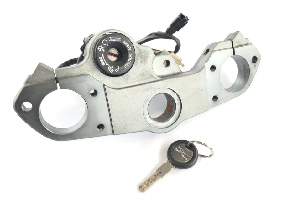Moto Guzzi Norge 1200 [2006] - Tacho Cockpit Ignition Lock Tank Lock pour Gabelbrücke au-dessus de CDI