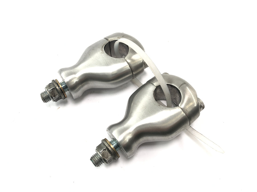 Triumph Speed ​​Triple T509 [1998] - Riser handlebar clamp bracket set pair