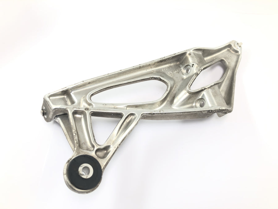 BMW K 1200 S K12S [2005] - Footrest holder, passenger footrest support, rear right