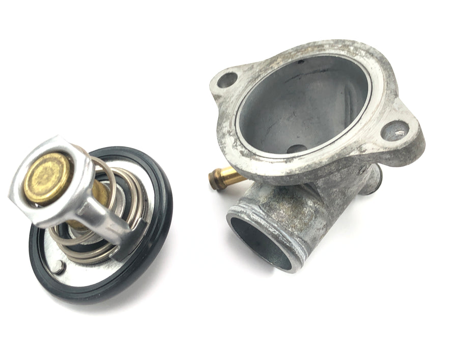 Suzuki GSX R 1000 WVBZ K3 [2003] - Thermostat Thermostateinsatz mit Gehäuse