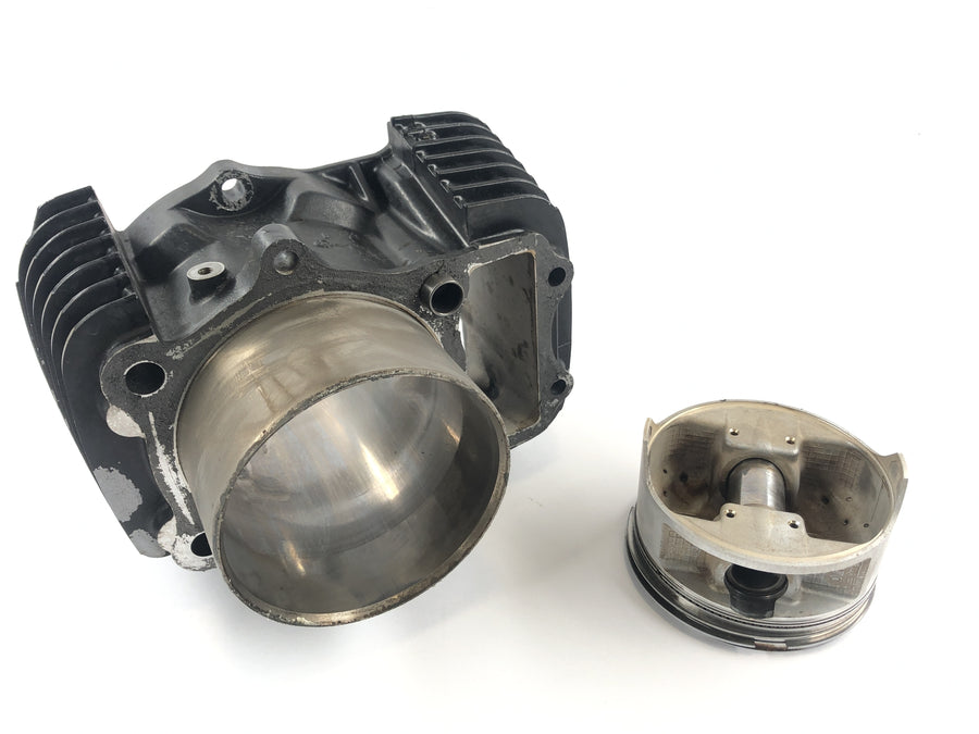 Kawasaki VN 1600 Mean Streak VNT60B [2005] - Front cylinder with piston
