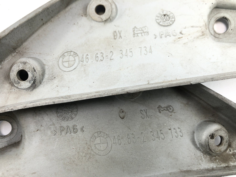BMW F 650 GS R13 [2002] - À son tour, signaler le revêtement à gauche et à droite