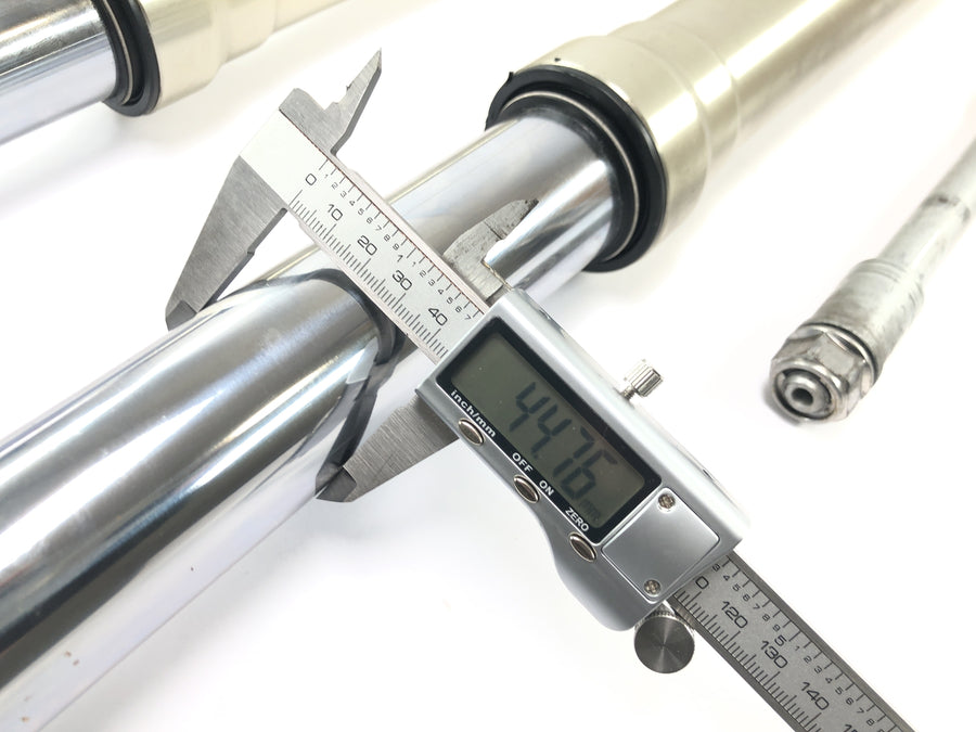 Honda FMX 650 RD12 [2006] - Fourche fourche télescopique avec axe