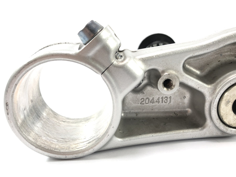 Triumph Street Triple R 675 D67LD [2010] - fork bridge below