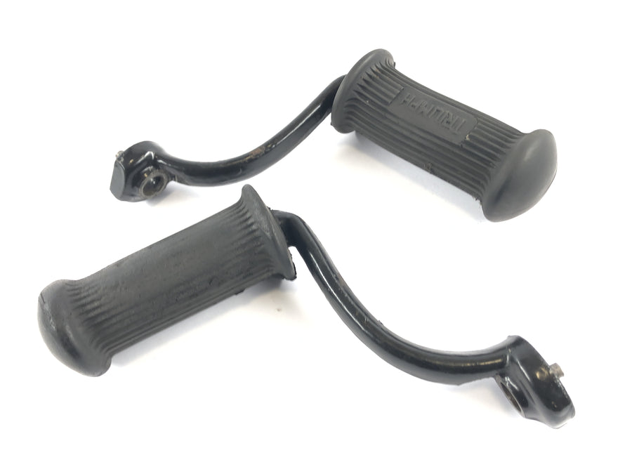 Triumph Bonneville T140V [1976] - Footrest driver's footrests left and right