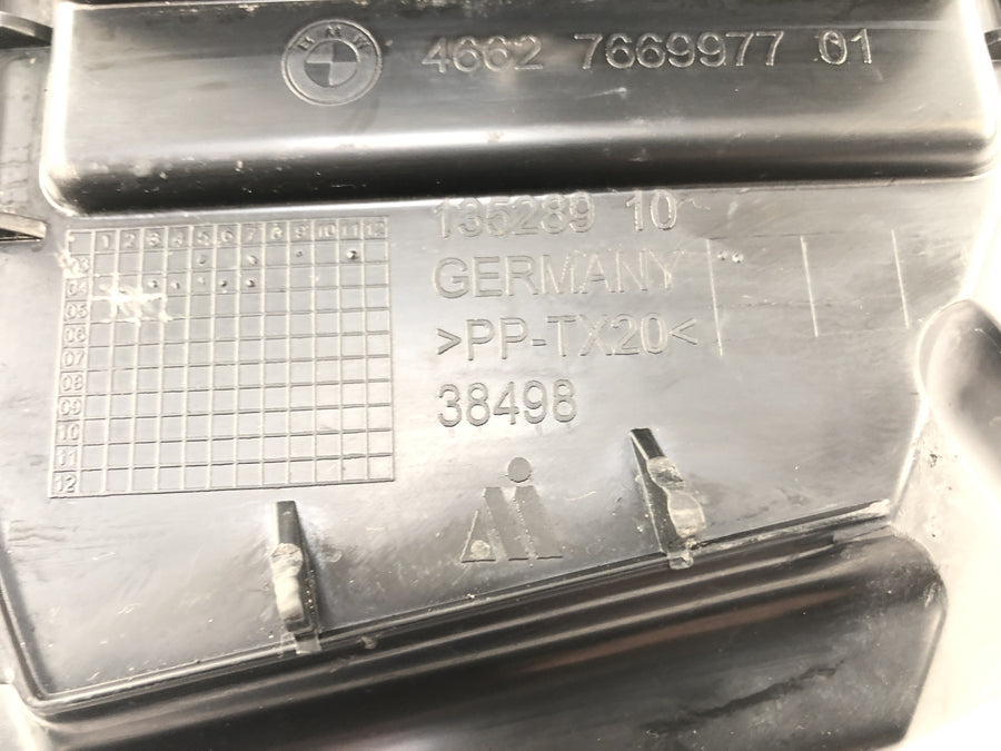 BMW R 1200 GS R12 K25 [2003] - Tool compartment interface