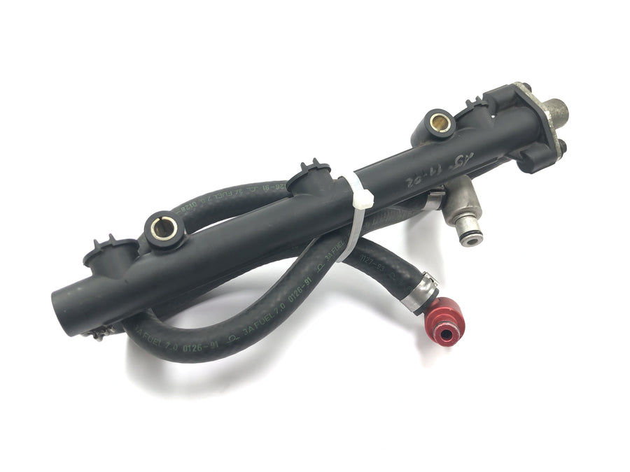 Triumph Tiger 955i 709EN [2003] - Fuel distributor injection rail