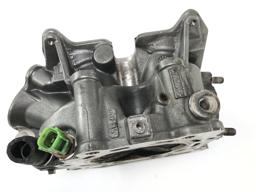 Aprilia SL 1000 Falco Pa [2000] - cylinder head at the back