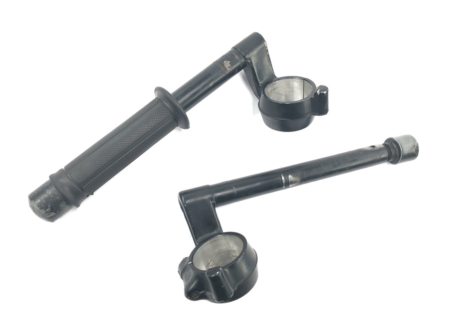 Honda CBR 900 RR Fireblade SC33 [2000] - Handlebar stub clip on left and right handlebars