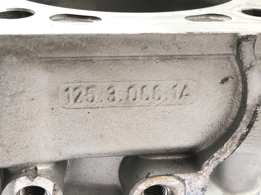 Ducati ST3 S3 [2004] - Zylinder mit Kolben vorne