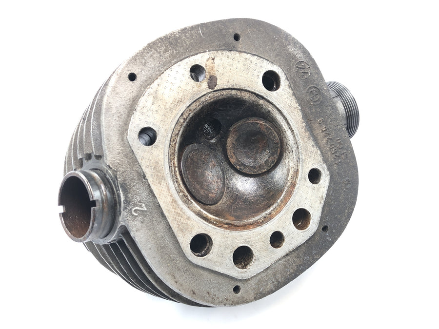 BMW R75/5 [1973] - Cylinder head on the left