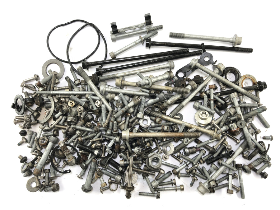 BMW K 1300 R K12S [2014] - Lot de vis et pièces restantes