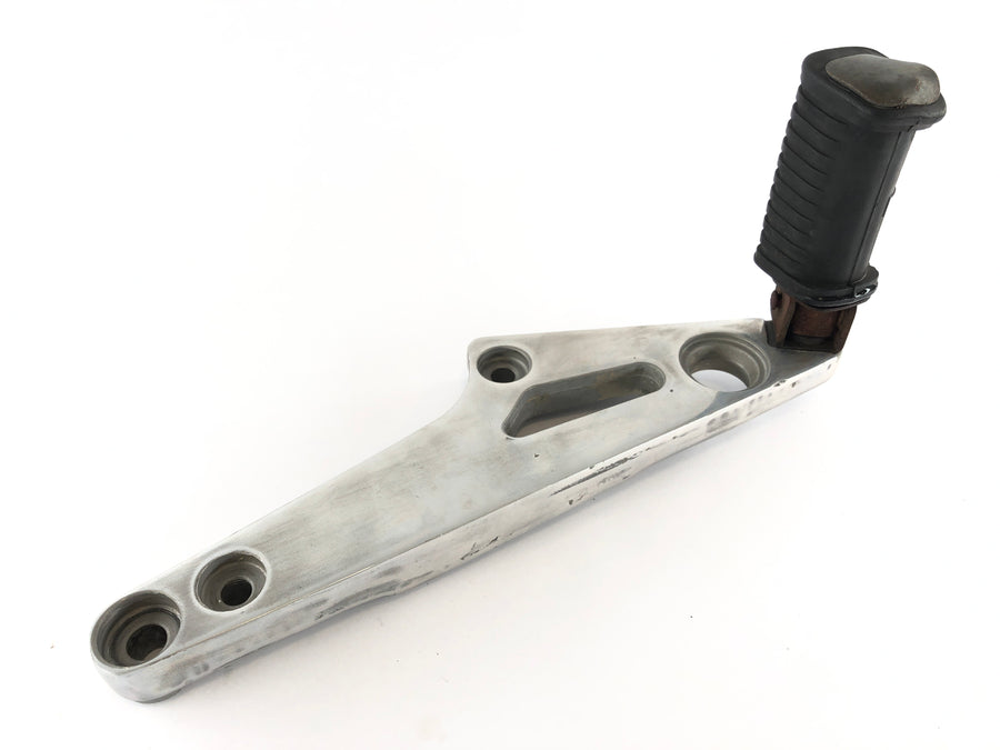 Yamaha XS 1100 2H9 [1978] - Passenger footrest left with footrest mount