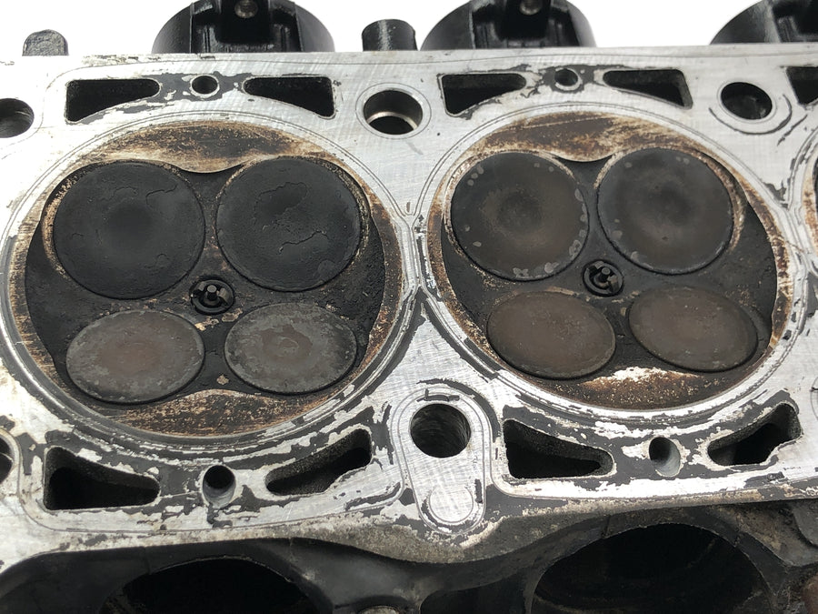 Kawasaki ZRX 1200 S ZRT20A [2001] - cylinder head valve head engine head