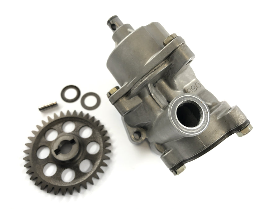 Suzuki GSF 1200 S Bandit WVA9 [2003] - Oil pump with gearwheel