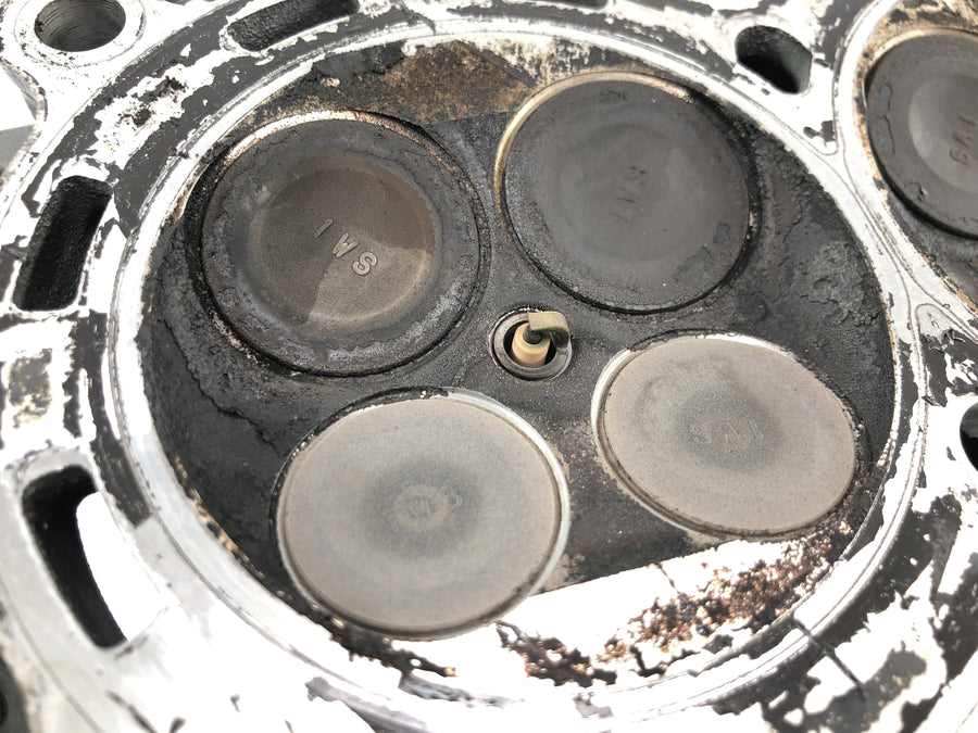Yamaha MT07 RM04 [2014] - Zylinderkopf Ventilsteuergehäuse Nockenwellenlagerbock