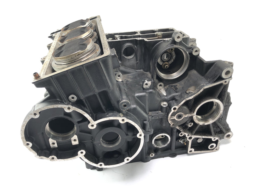 Triumph Daytona 900 T300 [1993] - Logement à moteur Housing vide avec des prises et des pistons en cours d'exécution