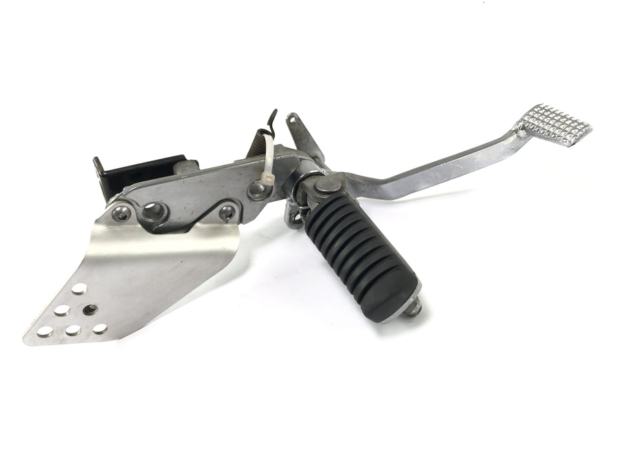 Kawasaki ZRX 1200 S ZRT20A [2002] - footrest system right brake pedal foot pedal bracket