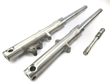 Kawasaki VN 800 Classic [2000] - Fourche à suspension avec axe