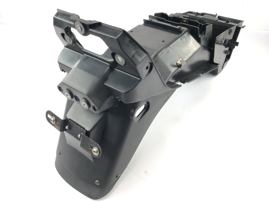 KAWASAKI GPZ 1100 ZXT10E [1997] - Fender derrière le porte-porteurs de la feuille de protection Fender