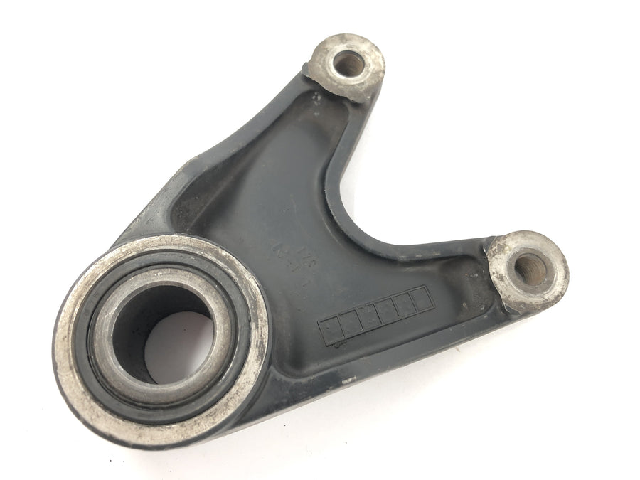 Suzuki GSX R 1100 GV73B [1990] - brake anchor plate