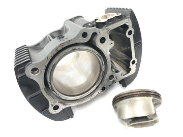 Suzuki VZ 1500 WVCU [2011] - cylindre avec cylindre à piston avant