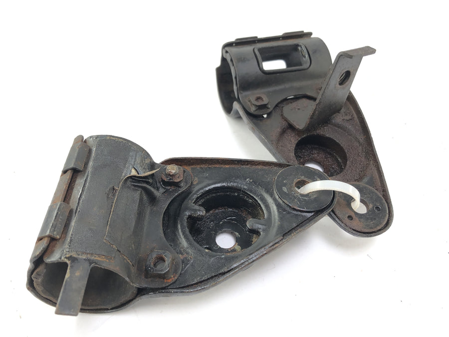 Yamaha XT 500 1U6 [1981] - Lamp holder headlight mount set