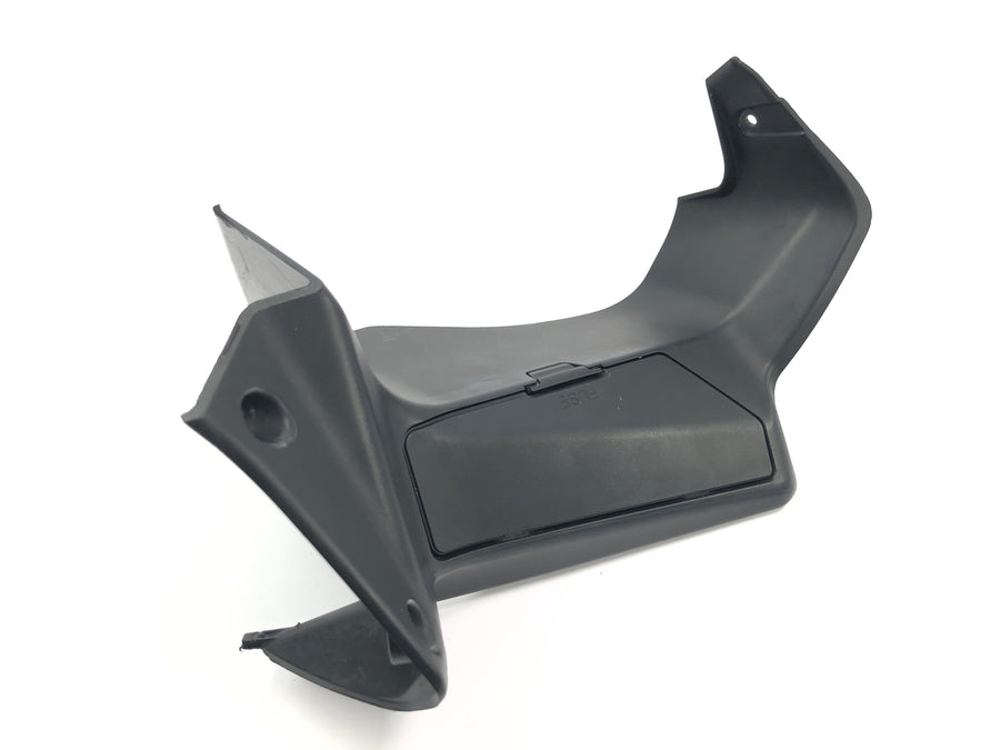 Ducati Multistrada 1200 S Touring [2009] - Carénage carénage de cockpit avec compartiment pour boîte à fusibles à gauche