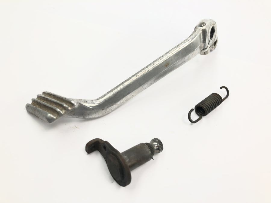 Kawasaki GPZ 1000 RX [1987] - Brake lever rear brake pedal with spring and mount