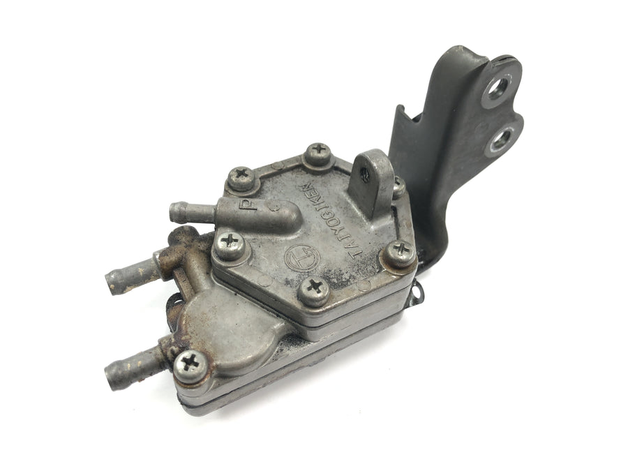 Yamaha XTZ 750 3LD [1989] - Petrol pump vacuum pump fuel pump diaphragm pump
