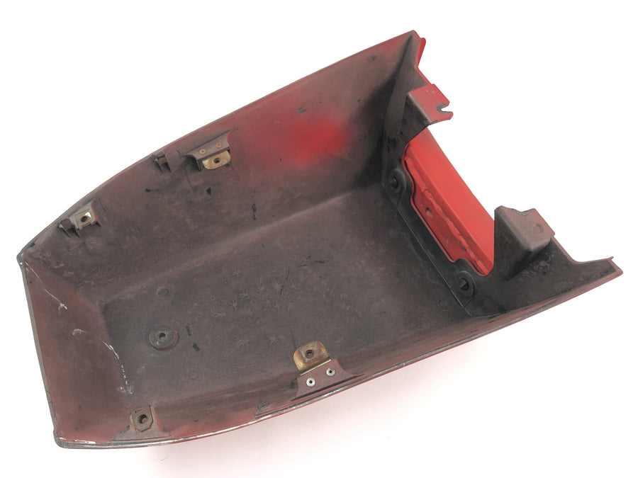 Suzuki GSX R 1100 GV73B [1990] - Socius seat cover at the back
