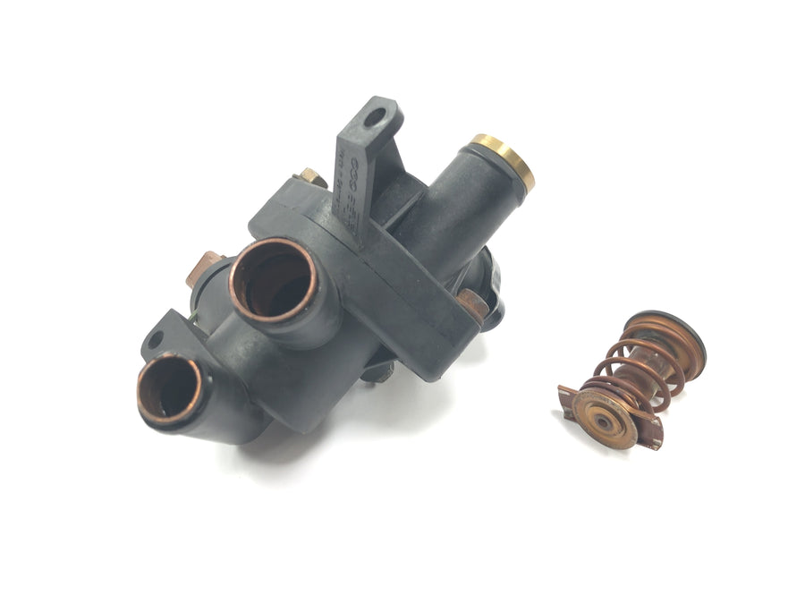 Triumph Tiger 955i 709EN [2003] - Thermostat Thermostatgehäuse Kühlmittelregler