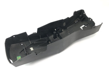 Triumph Speed Triple 1050 515NJ [2007] - Carénage arrière, carénage intérieur arrière, passage arrière - 0